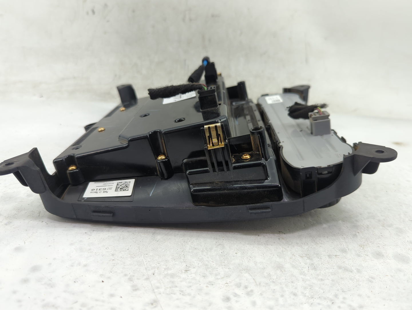 2015-2019 Chevrolet Colorado Radio Control Panel - Oemusedautoparts1.com