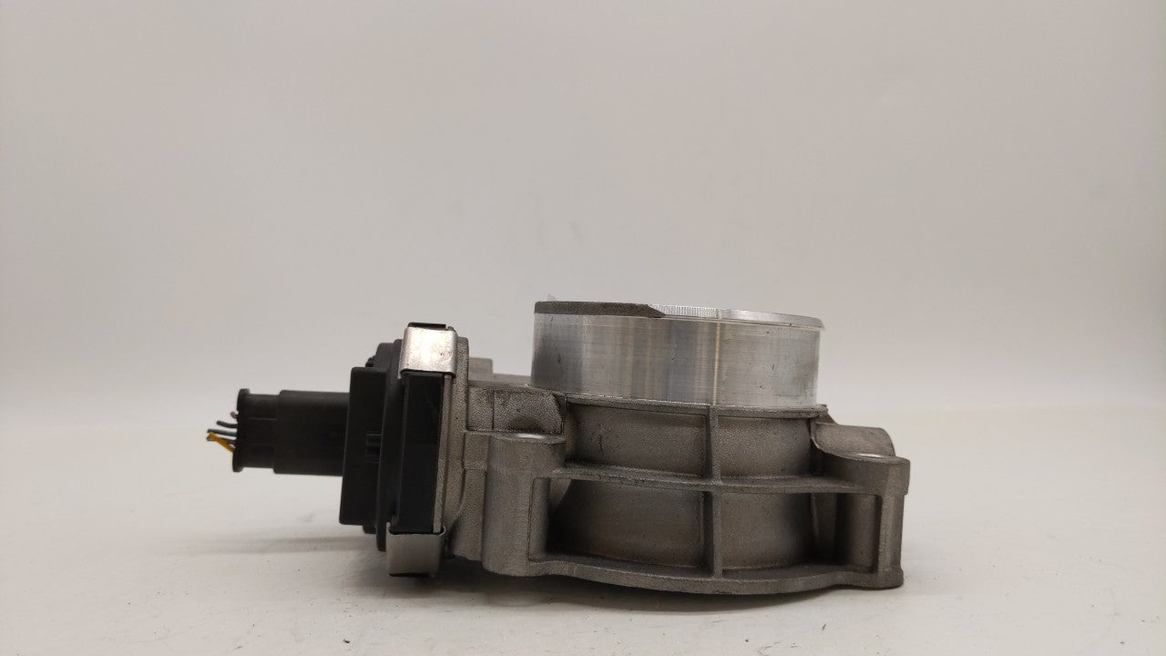 2017-2018 Chevrolet Colorado Throttle Body P/N:12648414 12671014 Fits Fits 2016 2017 2018 2019 OEM Used Auto Parts - Oemused