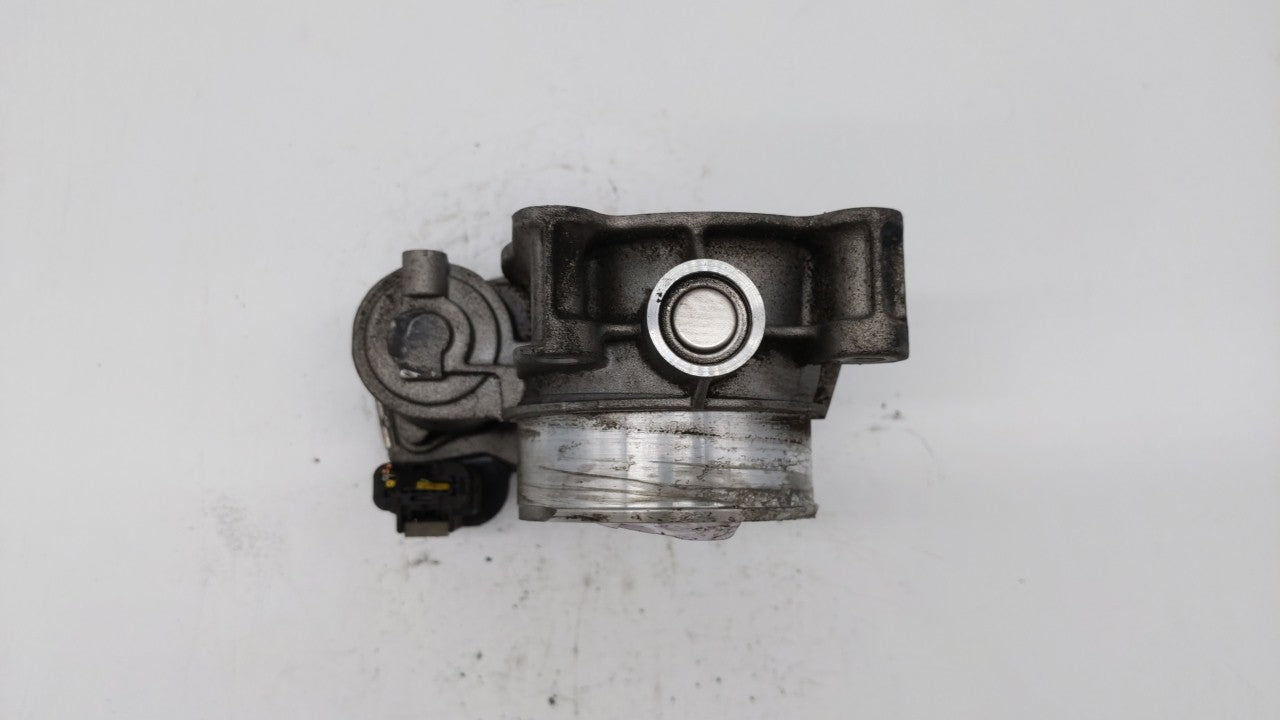 2016-2018 Chevrolet Colorado Throttle Body P/N:12670839AA Fits Fits 2016 2017 2018 2019 OEM Used Auto Parts - Oemusedautopar