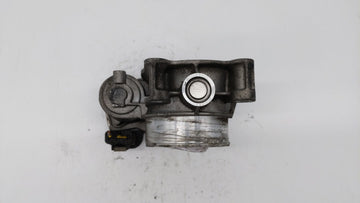 2016-2018 Chevrolet Colorado Throttle Body P/N:12670839AA Fits Fits 2016 2017 2018 2019 OEM Used Auto Parts
