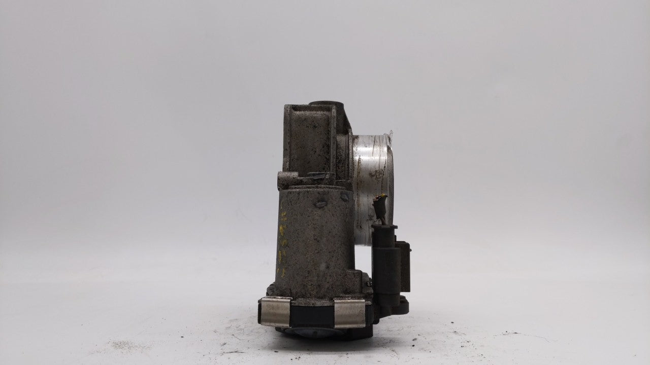2016-2018 Chevrolet Colorado Throttle Body P/N:12670839AA Fits Fits 2016 2017 2018 2019 OEM Used Auto Parts - Oemusedautopar