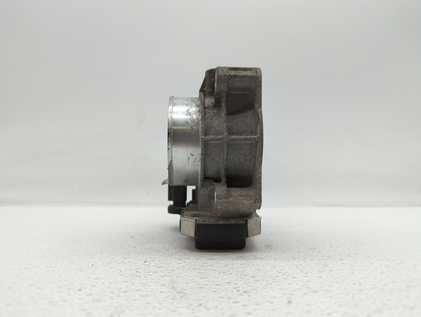 2016-2018 Chevrolet Colorado Throttle Body P/N:12670839AA 12627217DA Fits Fits 2016 2017 2018 2019 OEM Used Auto Parts - Oem