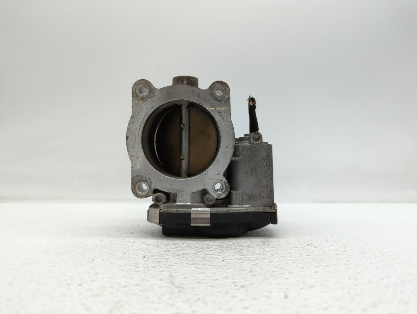 2016-2018 Chevrolet Colorado Throttle Body P/N:12670839AA 12627217DA Fits Fits 2016 2017 2018 2019 OEM Used Auto Parts - Oem
