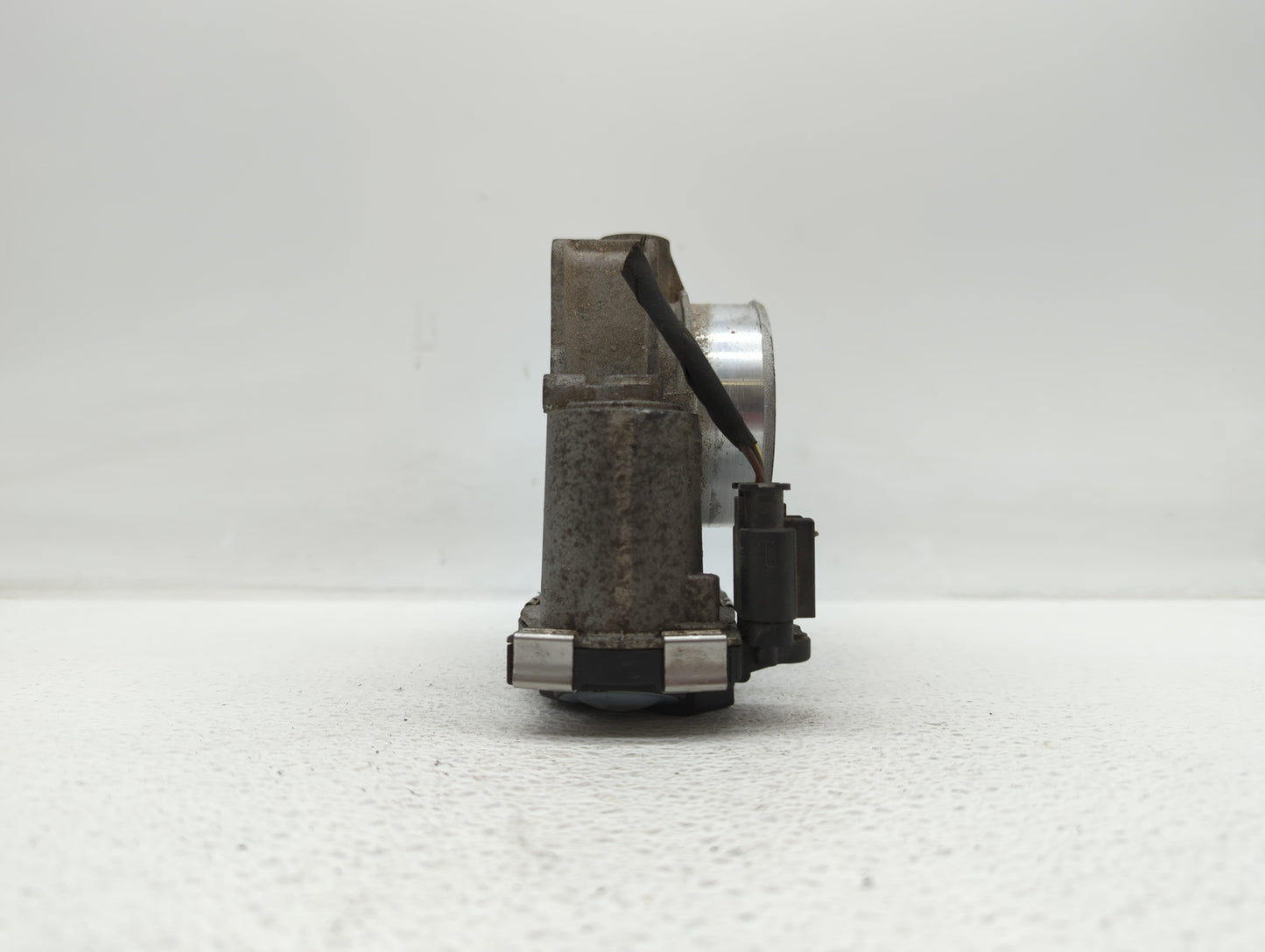2016-2018 Chevrolet Colorado Throttle Body P/N:12670839AA 12627217DA Fits Fits 2016 2017 2018 2019 OEM Used Auto Parts - Oem