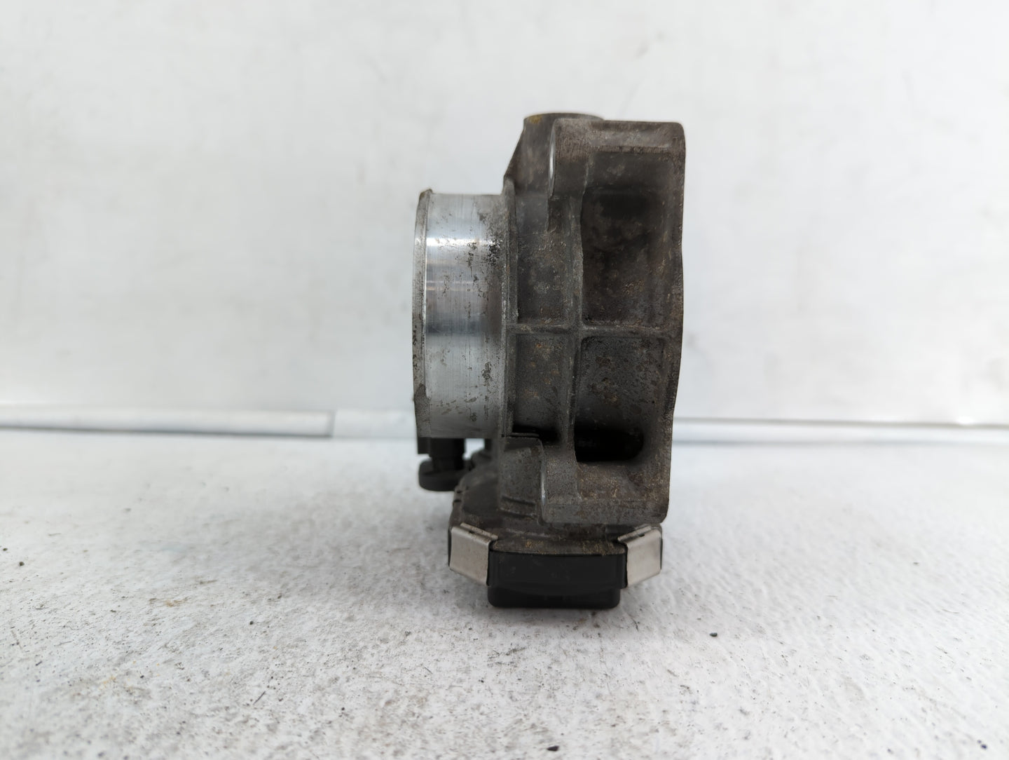 2016-2018 Chevrolet Colorado Throttle Body P/N:12670839AA 12627217DA Fits Fits 2016 2017 2018 2019 OEM Used Auto Parts - Oem