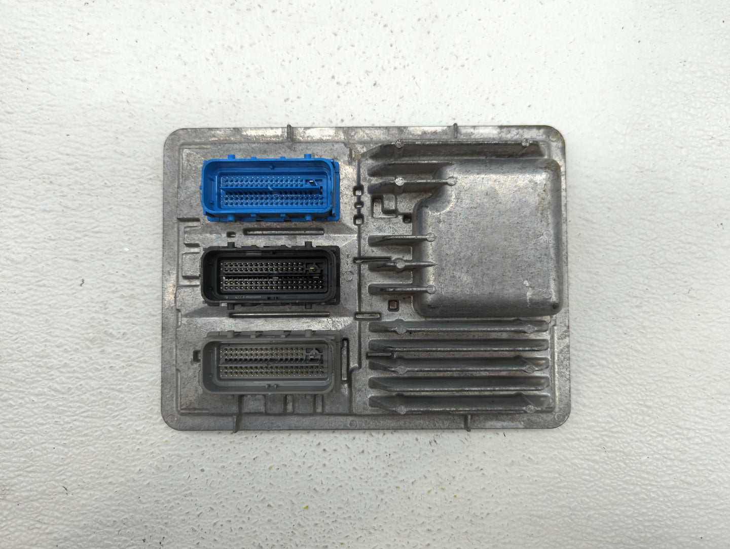 2018 Chevrolet Colorado PCM Engine Control Computer ECU ECM PCU OEM P/N:12686384 12669908, 12688973, 12697837 Fits Fits 2017