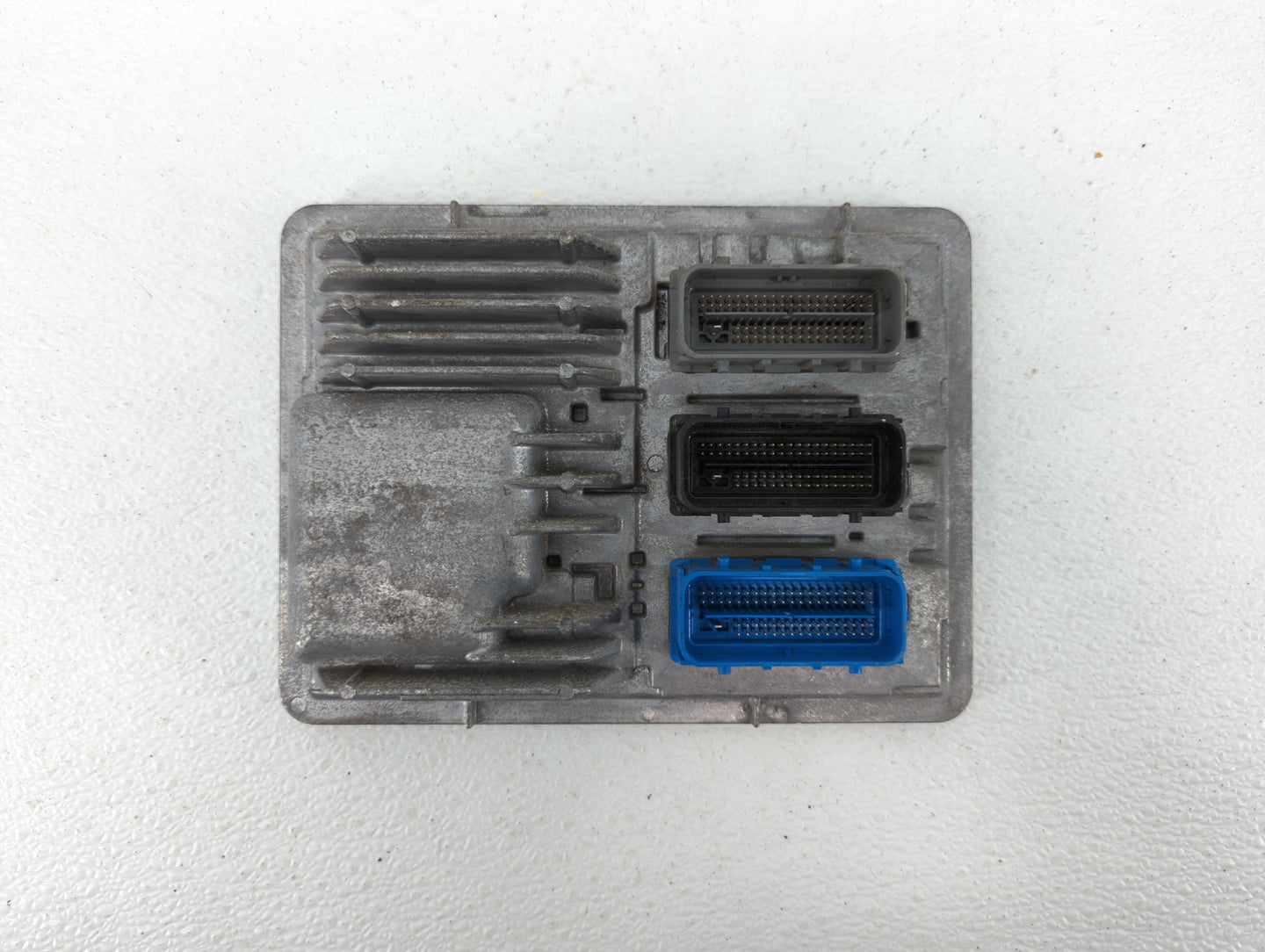 2018 Chevrolet Colorado PCM Engine Control Computer ECU ECM PCU OEM P/N:12702505 12669908, 12681528 Fits Fits 2017 2019 OEM 