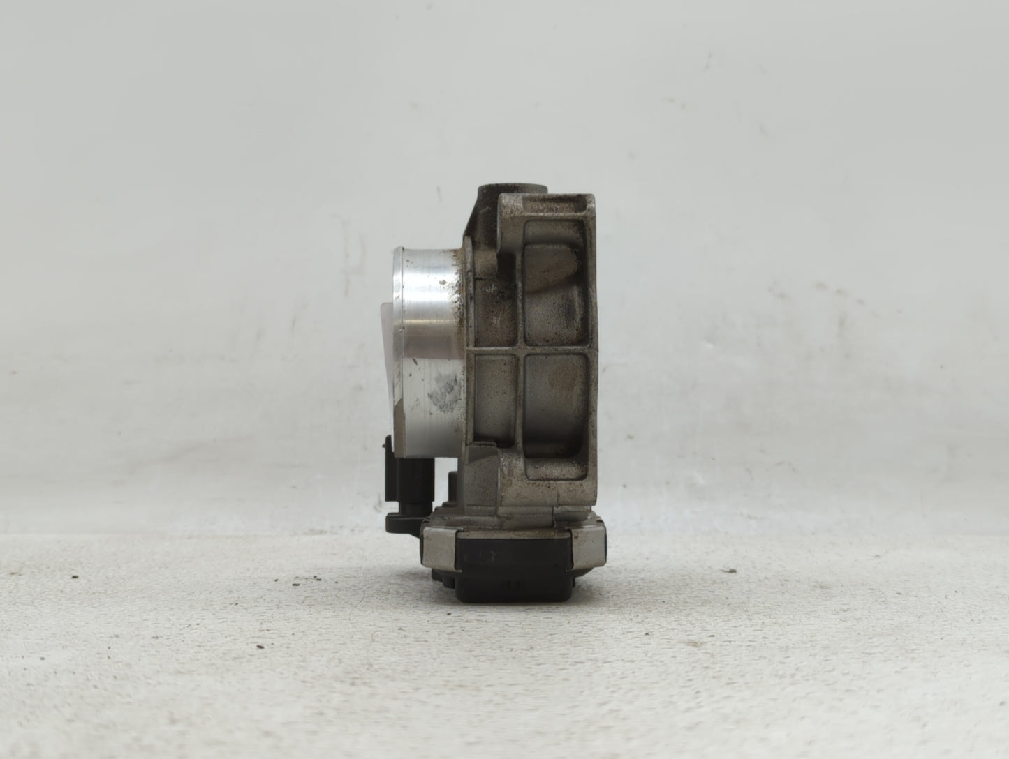 2016-2018 Chevrolet Colorado Throttle Body P/N:12670839AA 12627217DA Fits Fits 2016 2017 2018 2019 OEM Used Auto Parts - Oem