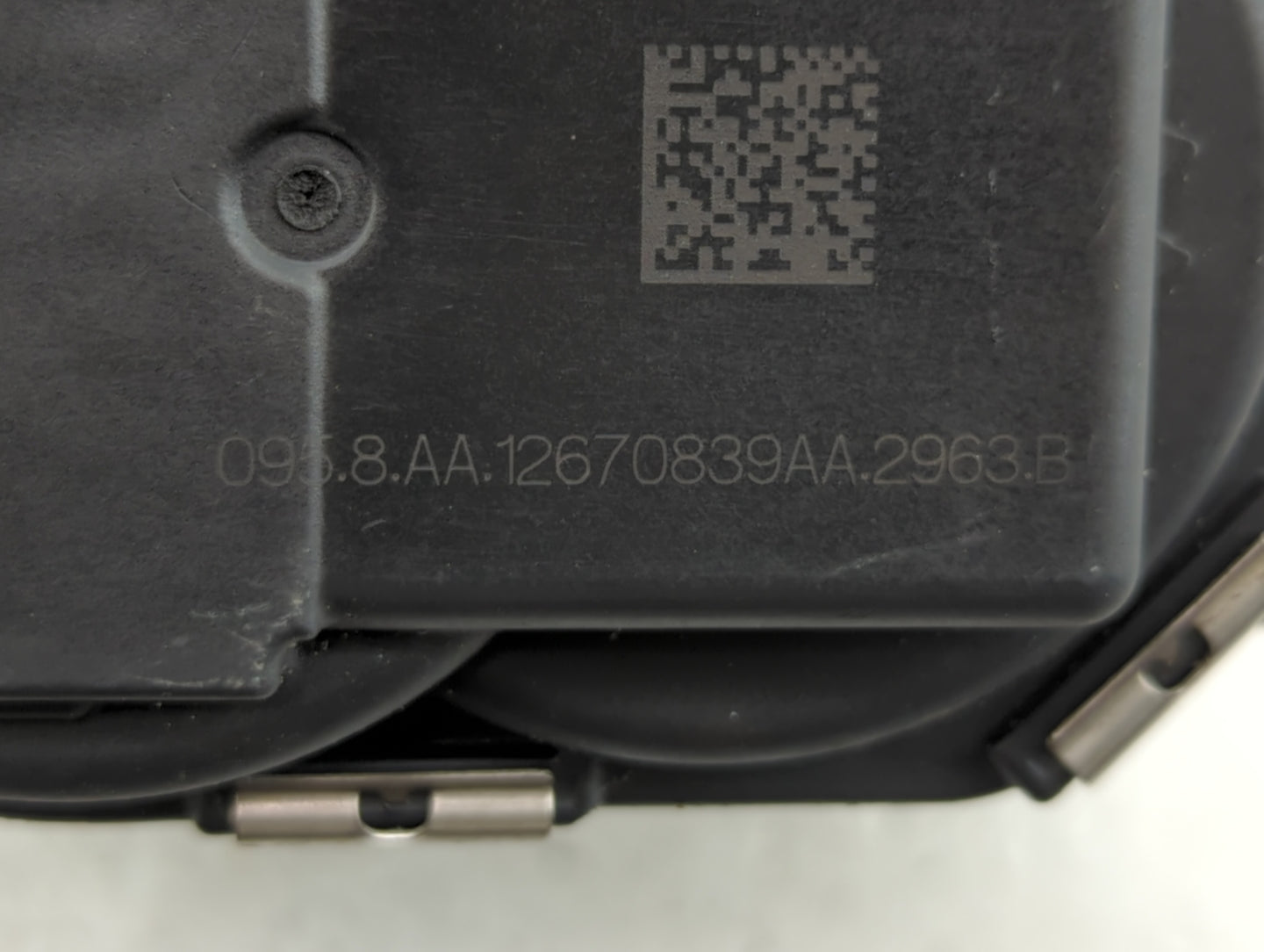 2016-2022 Chevrolet Colorado Throttle Body P/N:12670839AA 12627217DA Fits Fits 2016 2017 2018 2019 2020 2021 2022 OEM Used A