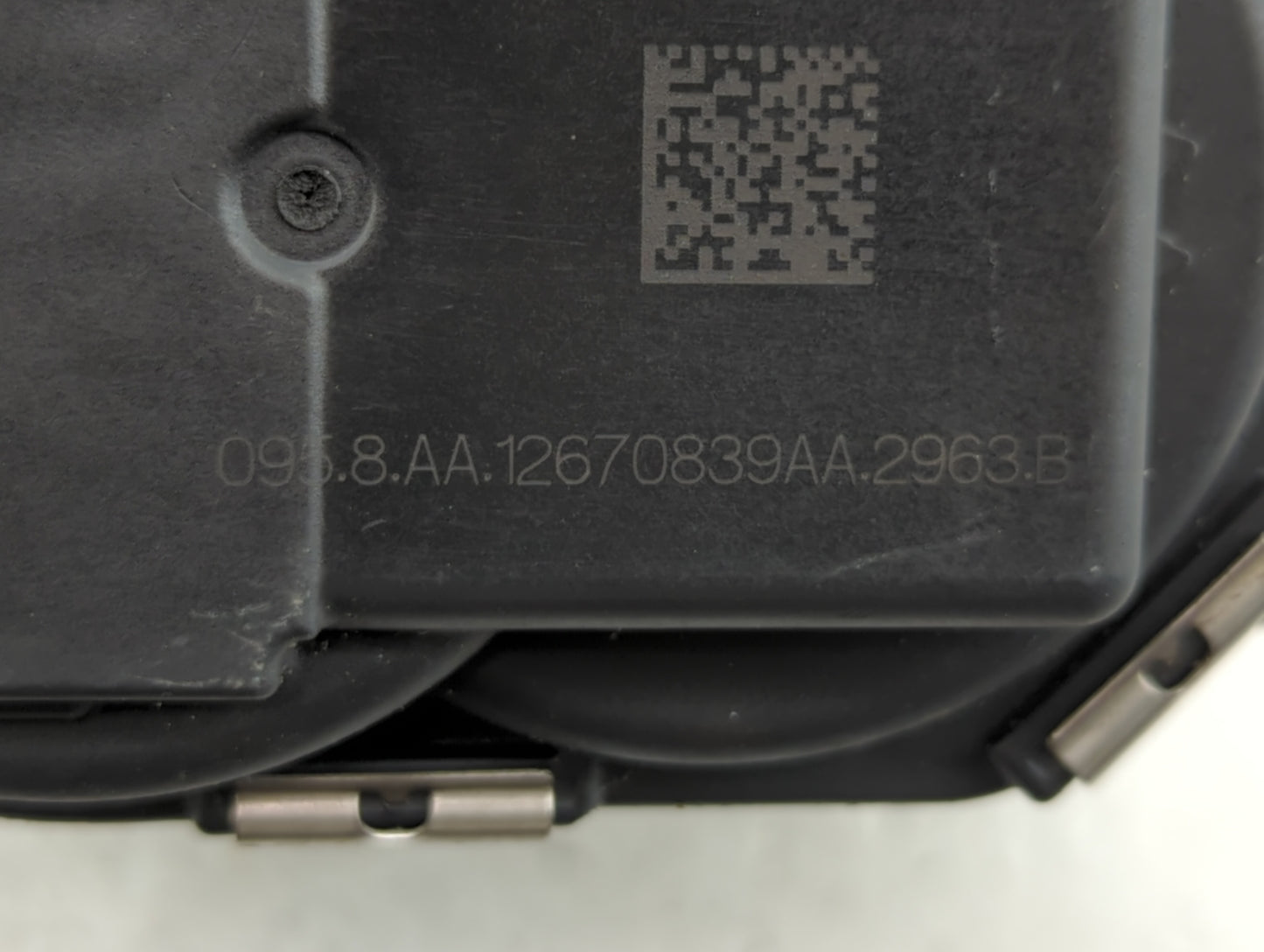 2016-2022 Chevrolet Colorado Throttle Body P/N:12670839AA 12627217DA Fits Fits 2016 2017 2018 2019 2020 2021 2022 OEM Used A