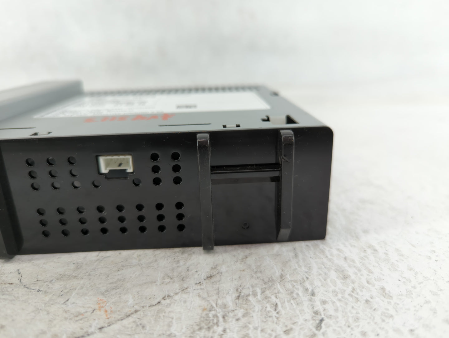 2018-2019 Chevrolet Colorado Radio AM FM Cd Player Receiver Replacement P/N:42554623 Fits Fits 2018 2019 OEM Used Auto Parts