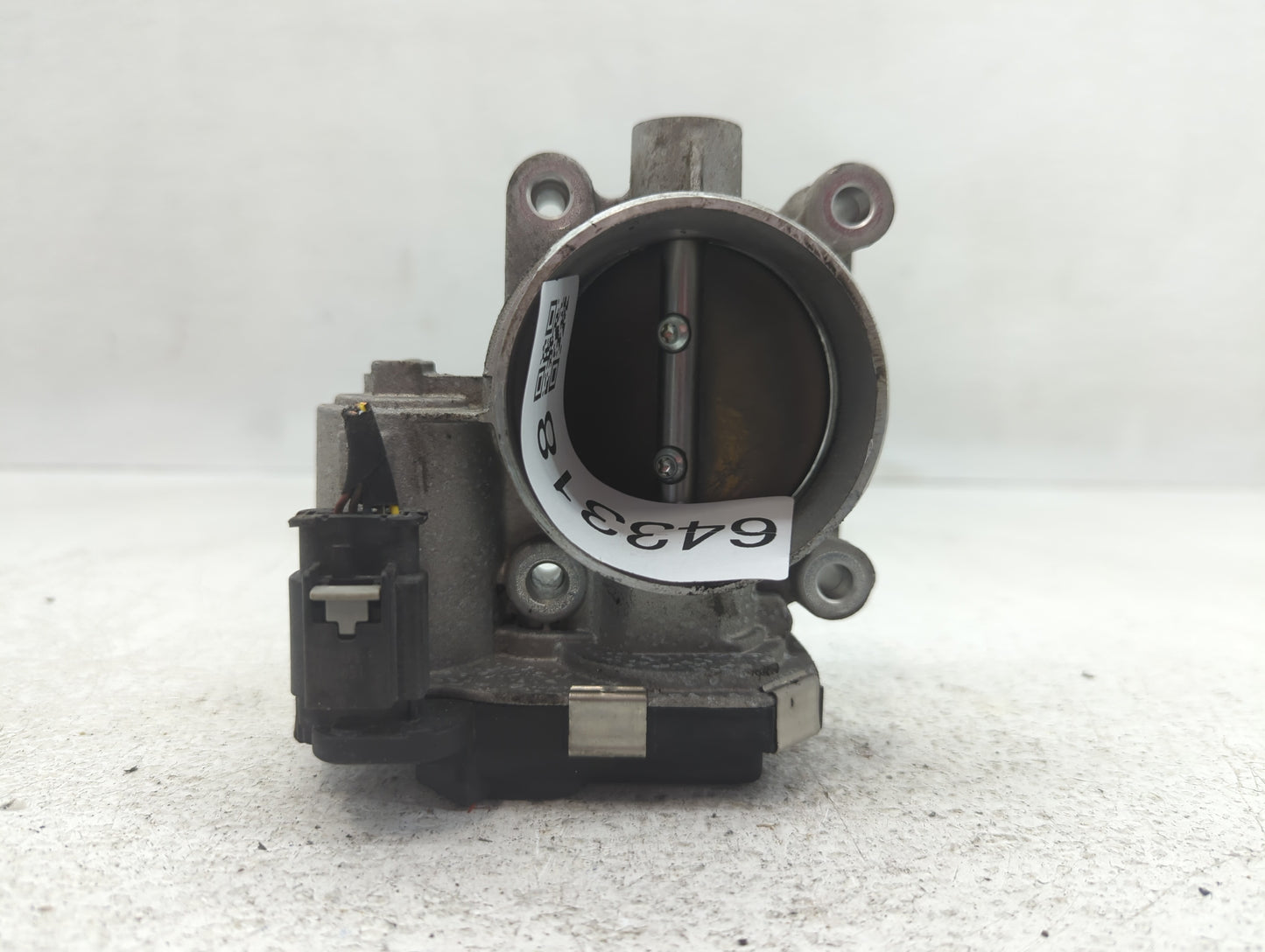 2016-2022 Chevrolet Colorado Throttle Body P/N:12670839AA Fits Fits 2016 2017 2018 2019 2020 2021 2022 OEM Used Auto Parts -