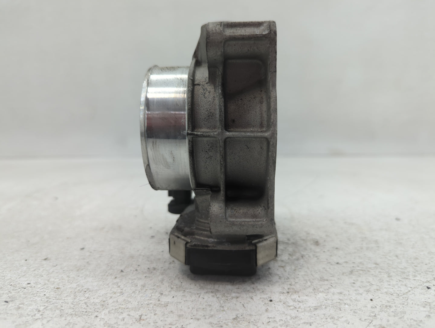 2016-2022 Chevrolet Colorado Throttle Body P/N:12670839AA Fits Fits 2016 2017 2018 2019 2020 2021 2022 OEM Used Auto Parts -