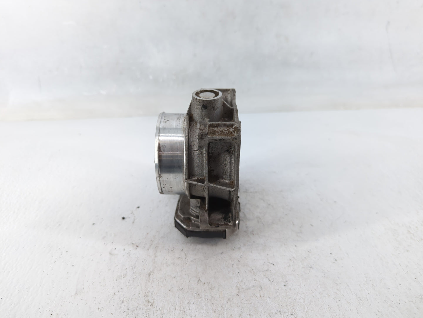2016-2022 Chevrolet Colorado Throttle Body P/N:12670839AA Fits Fits 2016 2017 2018 2019 2020 2021 2022 OEM Used Auto Parts -