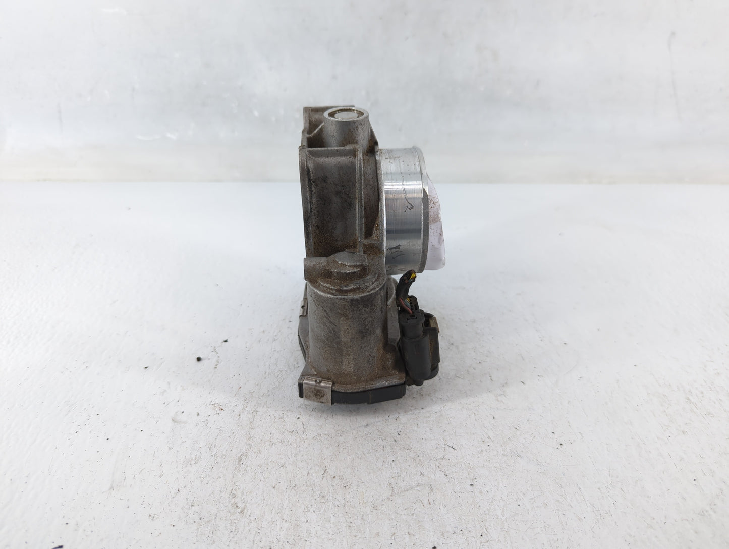 2016-2022 Chevrolet Colorado Throttle Body P/N:12670839AA Fits Fits 2016 2017 2018 2019 2020 2021 2022 OEM Used Auto Parts -