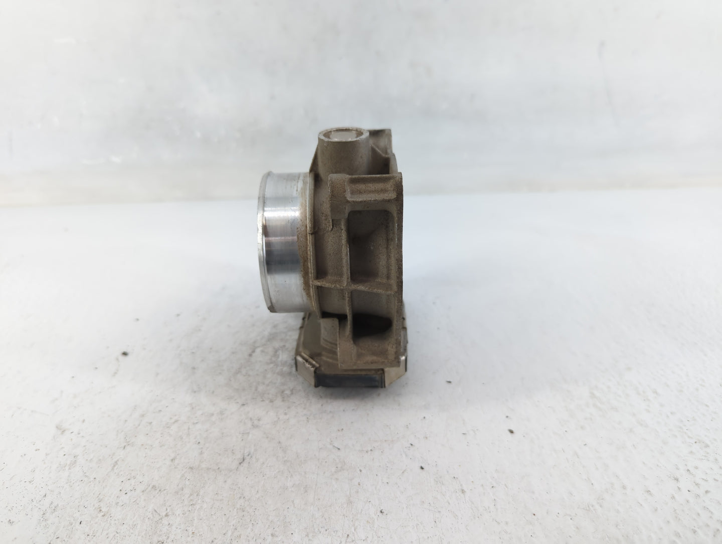 2016-2022 Chevrolet Colorado Throttle Body P/N:12670839AA Fits Fits 2016 2017 2018 2019 2020 2021 2022 OEM Used Auto Parts -