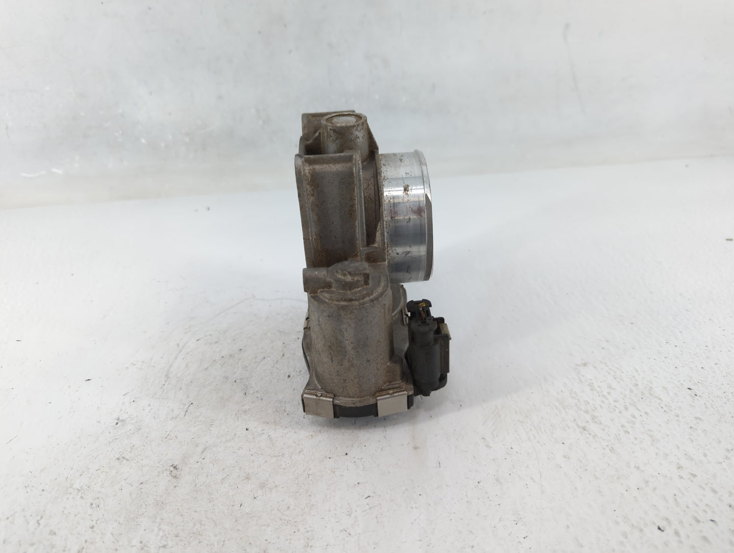 2016-2022 Chevrolet Colorado Throttle Body P/N:12670839AA Fits Fits 2016 2017 2018 2019 2020 2021 2022 OEM Used Auto Parts -