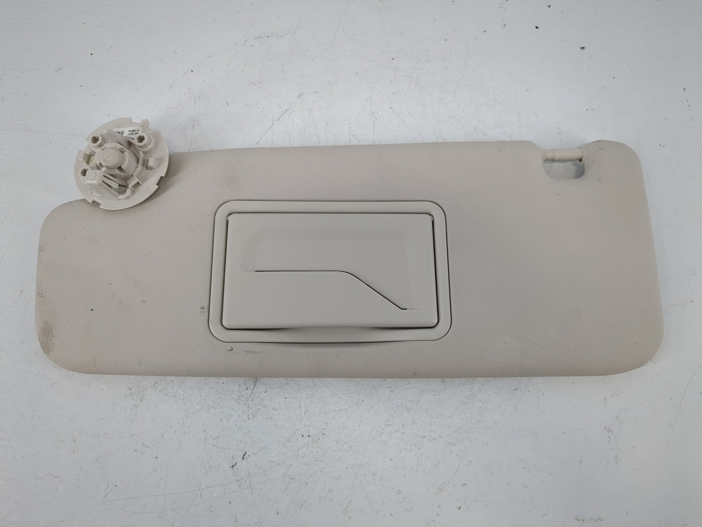 2017-2019 Chevrolet Cruze Sun Visor Shade Replacement Driver Left Mirror Fits Fits 2017 2018 2019 OEM Used Auto Parts - Oemu