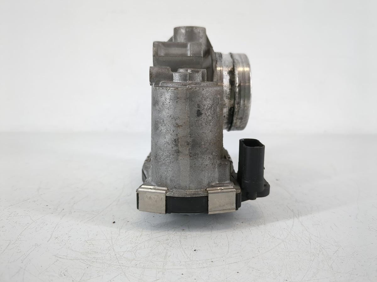 2017-2019 Chevrolet Cruze Throttle Body P/N:12671379AA Fits Fits 2016 2017 2018 2019 2020 2021 2022 OEM Used Auto Parts - Oe