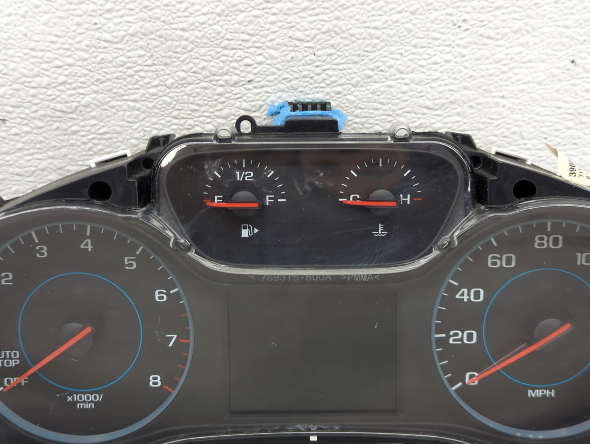 2017-2018 Chevrolet Cruze Instrument Cluster Speedometer Gauges P/N:39084636 Miles:66K Fits Fits 2017 2018 OEM Used Auto Par