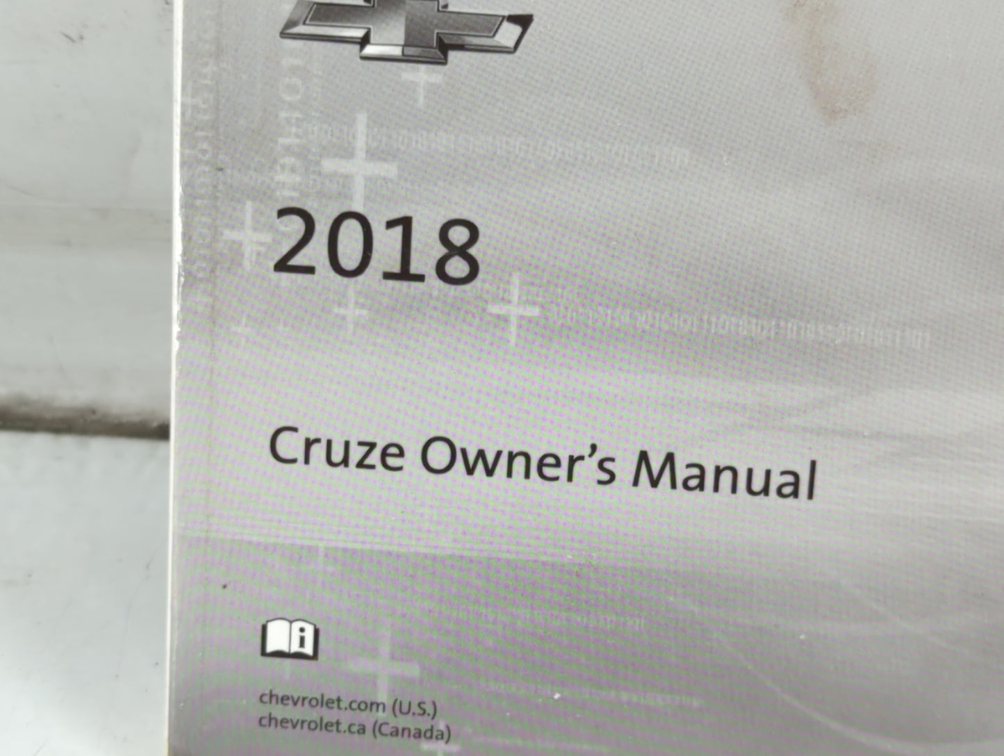 2018 Chevrolet Cruze Owners Manual Book Guide P/N:84042073 A OEM Used Auto Parts - Oemusedautoparts1.com