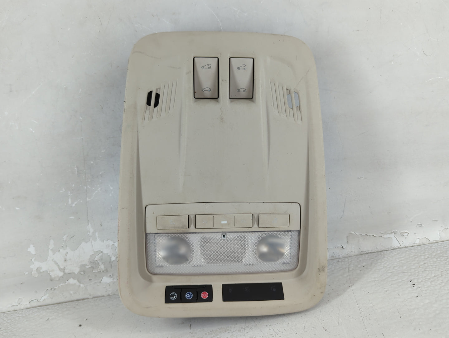 2016-2019 Chevrolet Cruze Overhead Roof Console 1072462 - Oemusedautoparts1.com