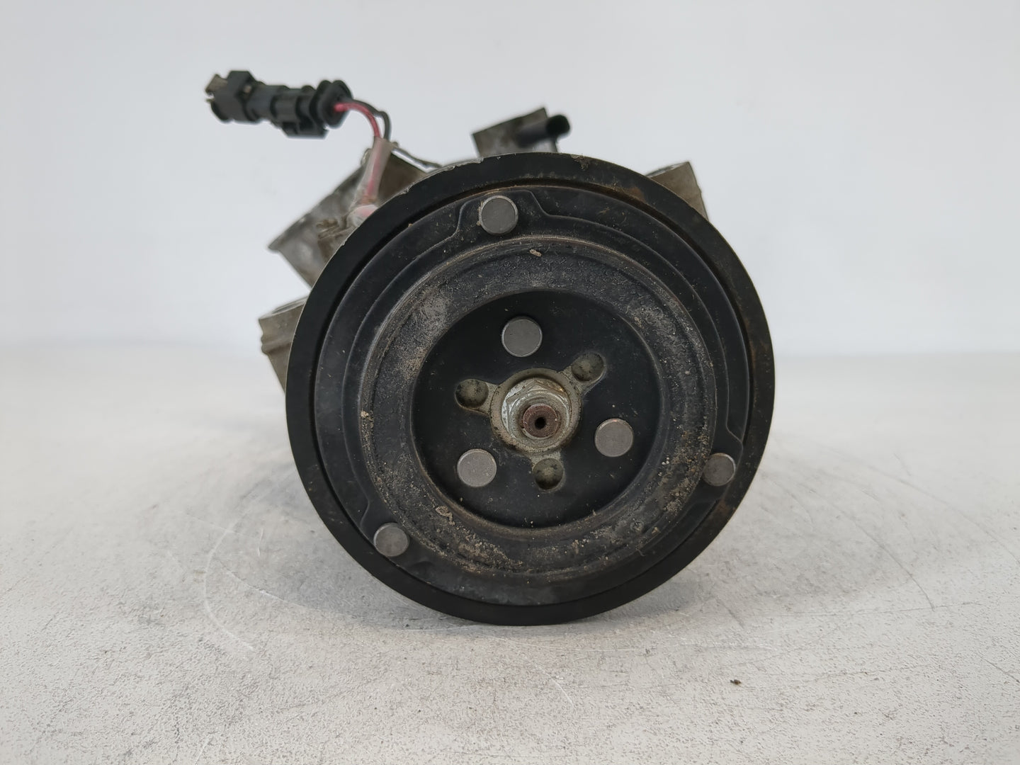 2016-2018 Chevrolet Cruze Air Conditioning A/c Ac Compressor Oem - Oemusedautoparts1.com