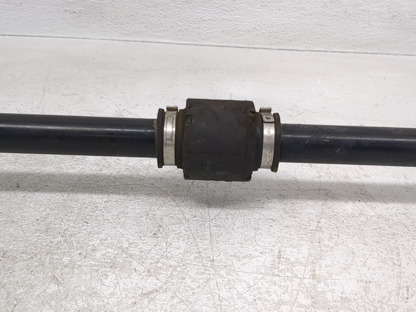 2016-2019 Chevrolet Cruze Axle Shaft Front Passenger Cv C/v - Oemusedautoparts1.com