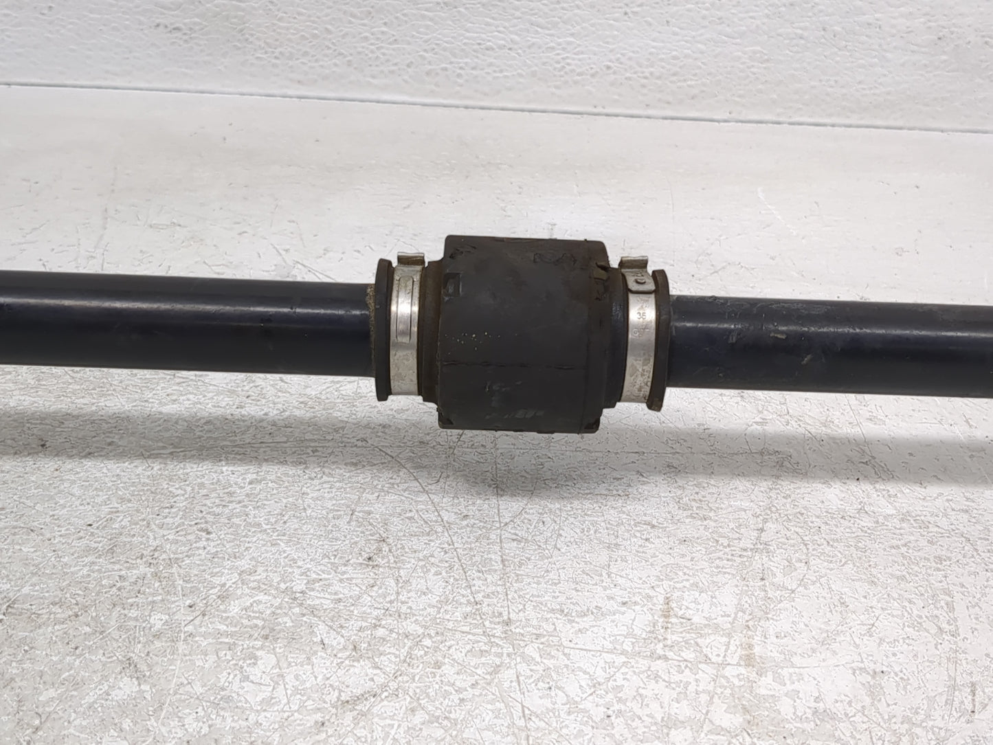 2016-2019 Chevrolet Cruze Axle Shaft Front Passenger Cv C/v - Oemusedautoparts1.com