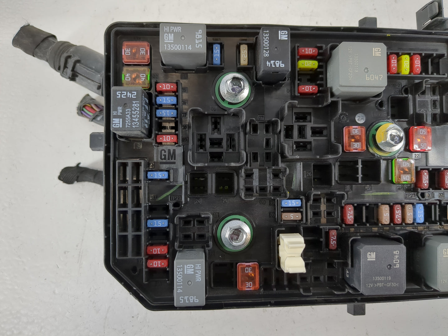 2016-2018 Chevrolet Cruze Fusebox Fuse Box Panel Relay Module P/N:42571924 Fits Fits 2016 2018 OEM Used Auto Parts - Oemused