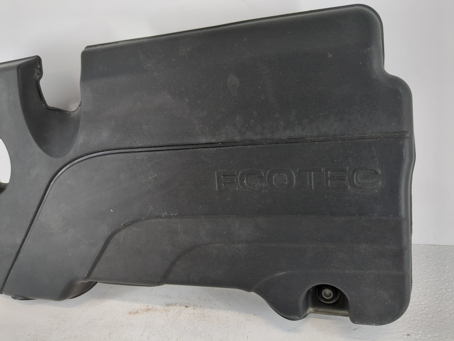 2018 Chevrolet Cruze Engine Cover - Oemusedautoparts1.com