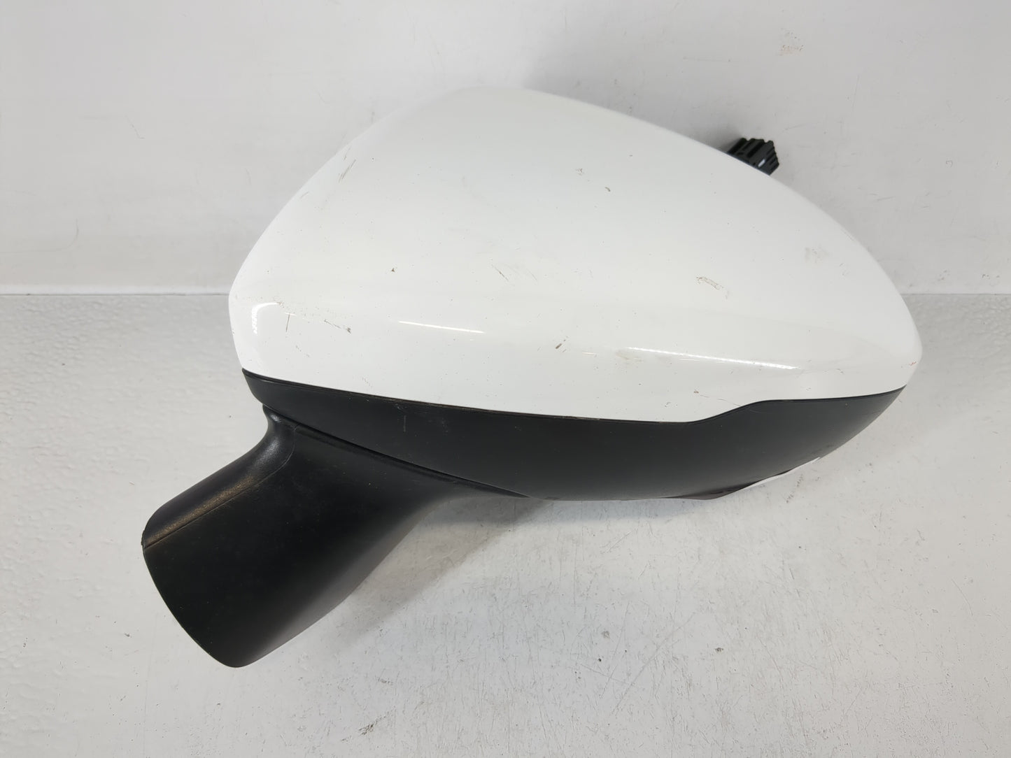 2016-2019 Chevrolet Cruze Driver Side View Mirror - Left Door Mirror OEM Used - Oemusedautoparts1.com