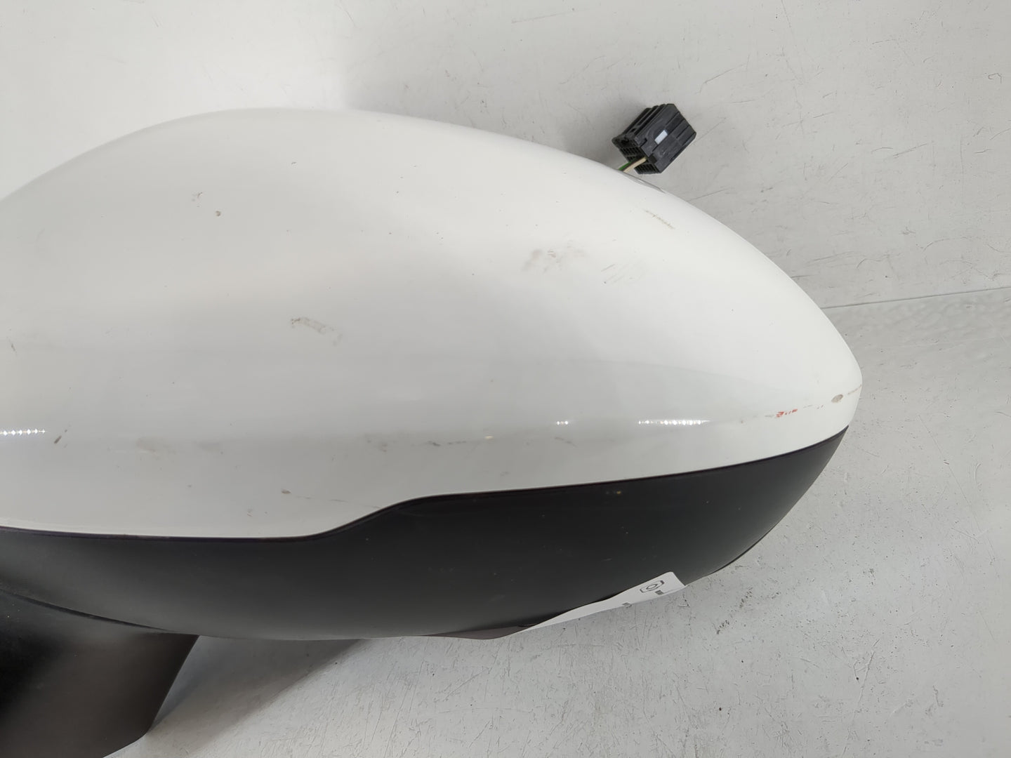 2016-2019 Chevrolet Cruze Driver Side View Mirror - Left Door Mirror OEM Used - Oemusedautoparts1.com