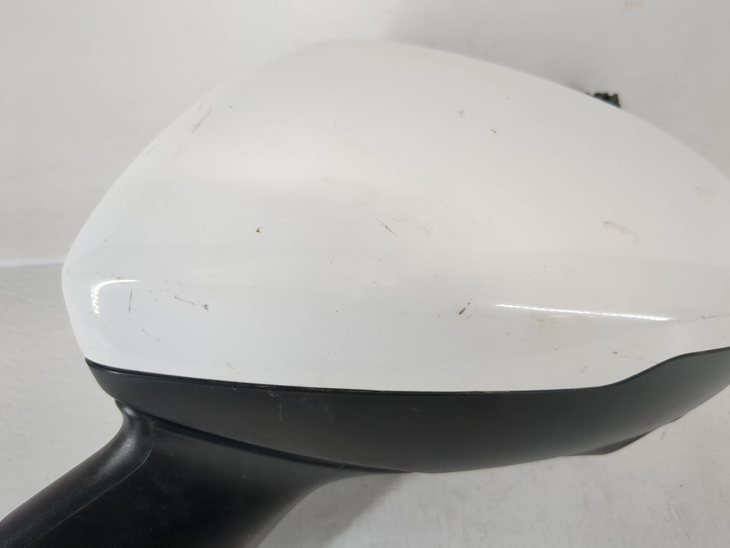 2016-2019 Chevrolet Cruze Driver Side View Mirror - Left Door Mirror OEM Used - Oemusedautoparts1.com