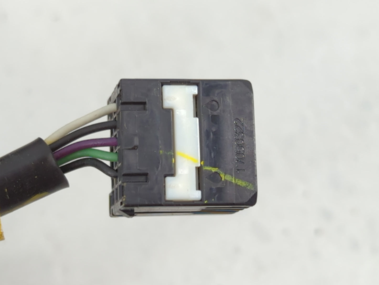 2016-2019 Chevrolet Cruze Driver Side View Mirror - Left Door Mirror OEM Used - Oemusedautoparts1.com