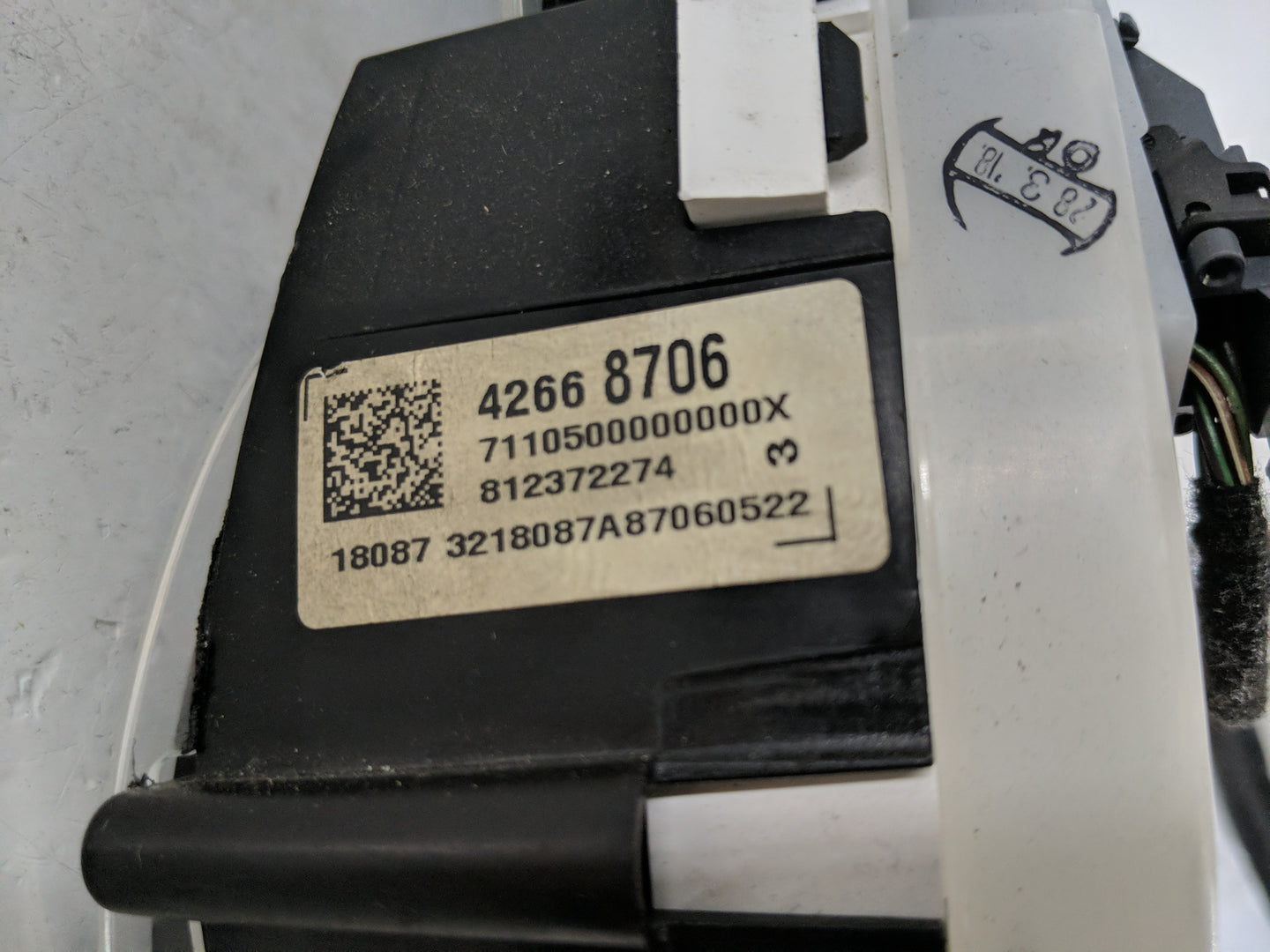 2018 Chevrolet Cruze Instrument Cluster Speedometer Gauges P/N:42668706 Fits OEM Used Auto Parts - Oemusedautoparts1.com