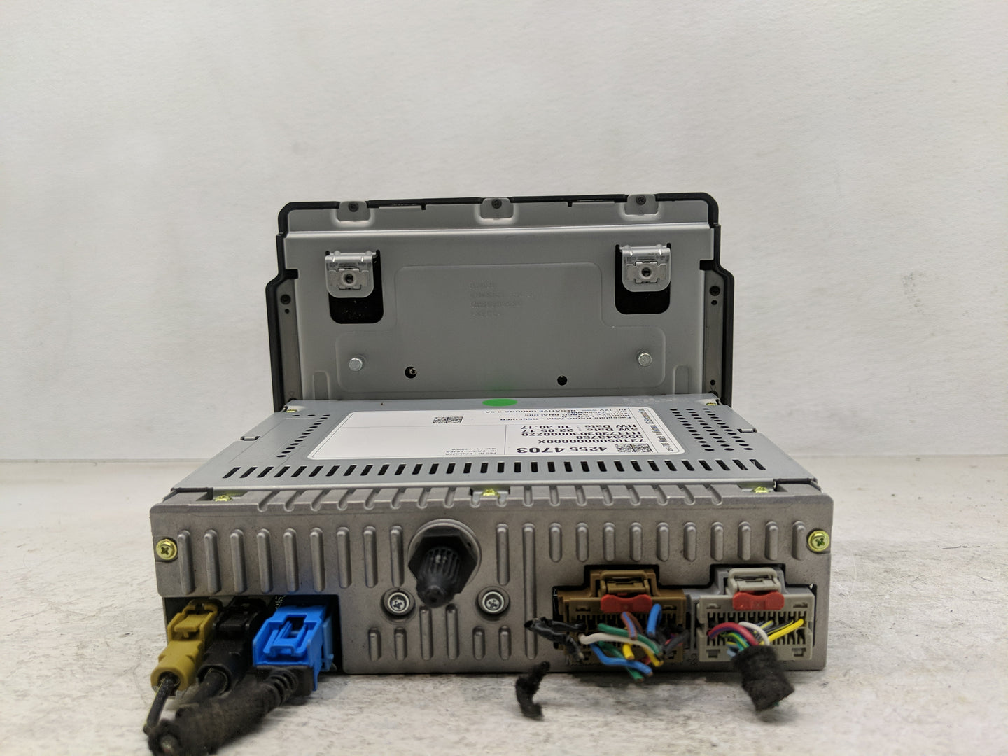 2018 Chevrolet Cruze Radio AM FM Cd Player Receiver Replacement P/N:42645310 42554703 Fits Fits 2019 2020 2021 OEM Used Auto