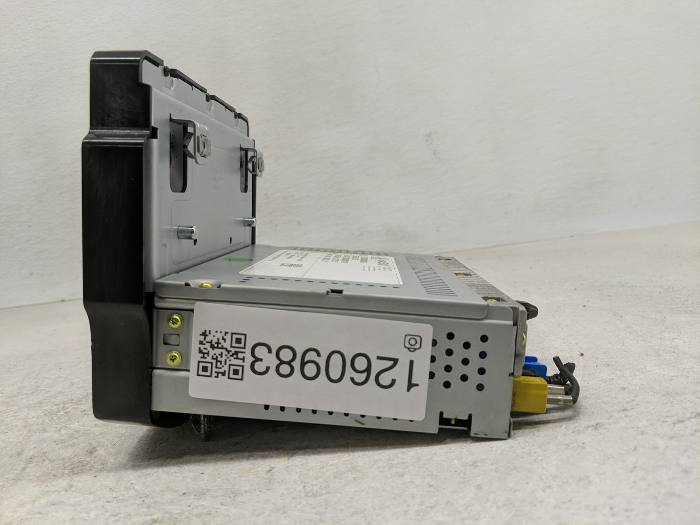 2018 Chevrolet Cruze Radio AM FM Cd Player Receiver Replacement P/N:42645310 42554703 Fits Fits 2019 2020 2021 OEM Used Auto