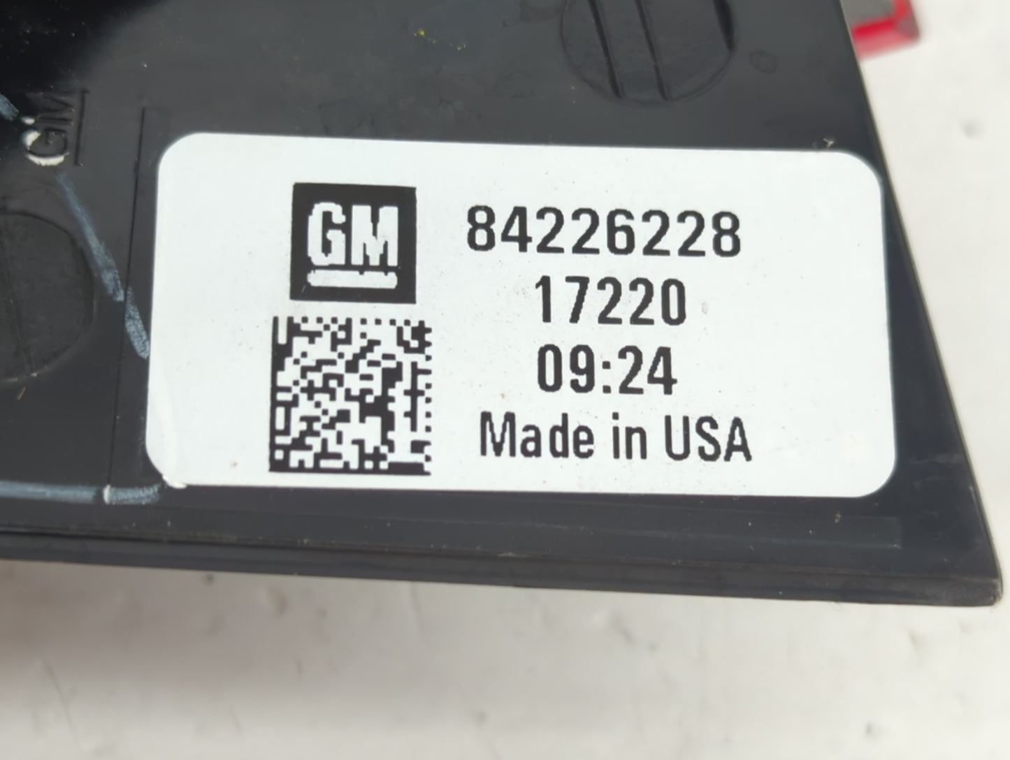 2017-2019 Chevrolet Cruze Tail Light Assembly Driver Left OEM P/N:84226228 Fits Fits 2017 2018 2019 OEM Used Auto Parts - Oe