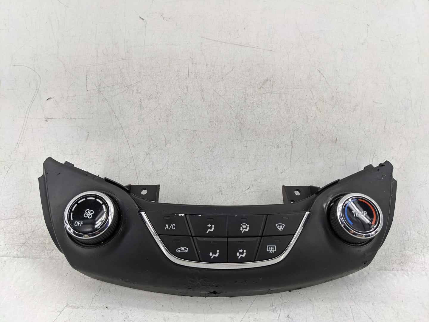 2018 Chevrolet Cruze Climate Control Module Temperature AC/Heater Replacement P/N:39028880 Fits OEM Used Auto Parts - Oemuse