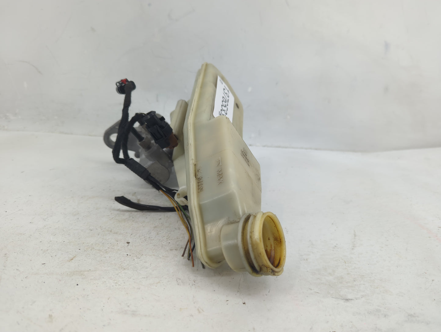 2016-2019 Chevrolet Cruze Brake Master Cylinder 1376533 - Oemusedautoparts1.com