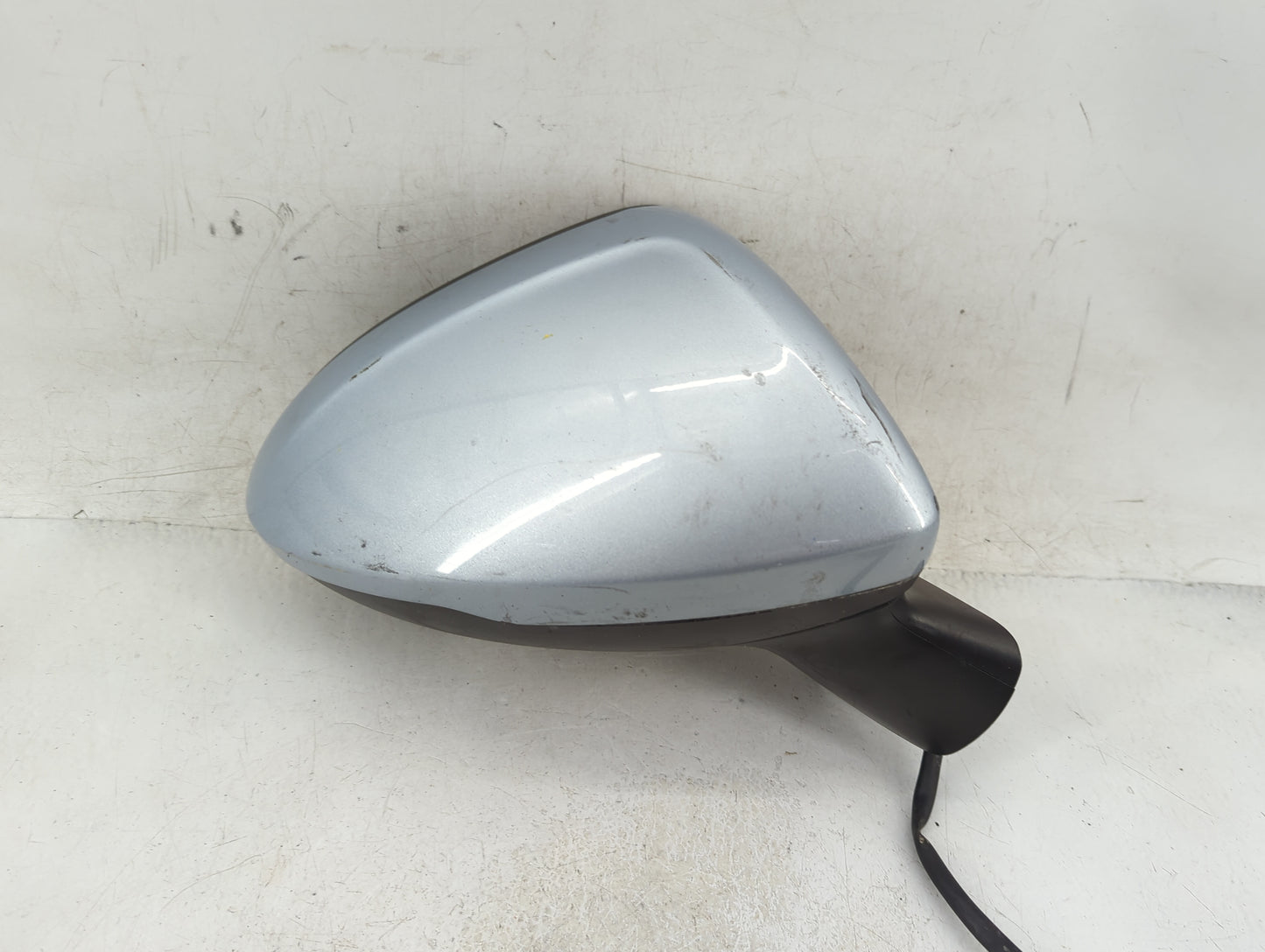 2016-2019 Chevrolet Cruze Passenger Side View Mirror - Right Door Mirror OEM Used - Oemusedautoparts1.com