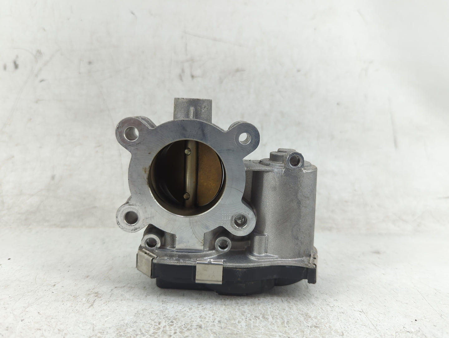 2017-2019 Chevrolet Cruze Throttle Body P/N:12571379AA Fits Fits 2016 2017 2018 2019 2020 2021 2022 OEM Used Auto Parts - Oe