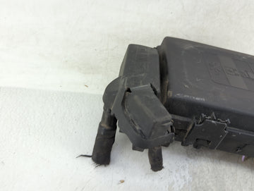 2016-2018 Chevrolet Cruze Fusebox Fuse Box Panel Relay Module Fits Fits 2016 2018 OEM Used Auto Parts