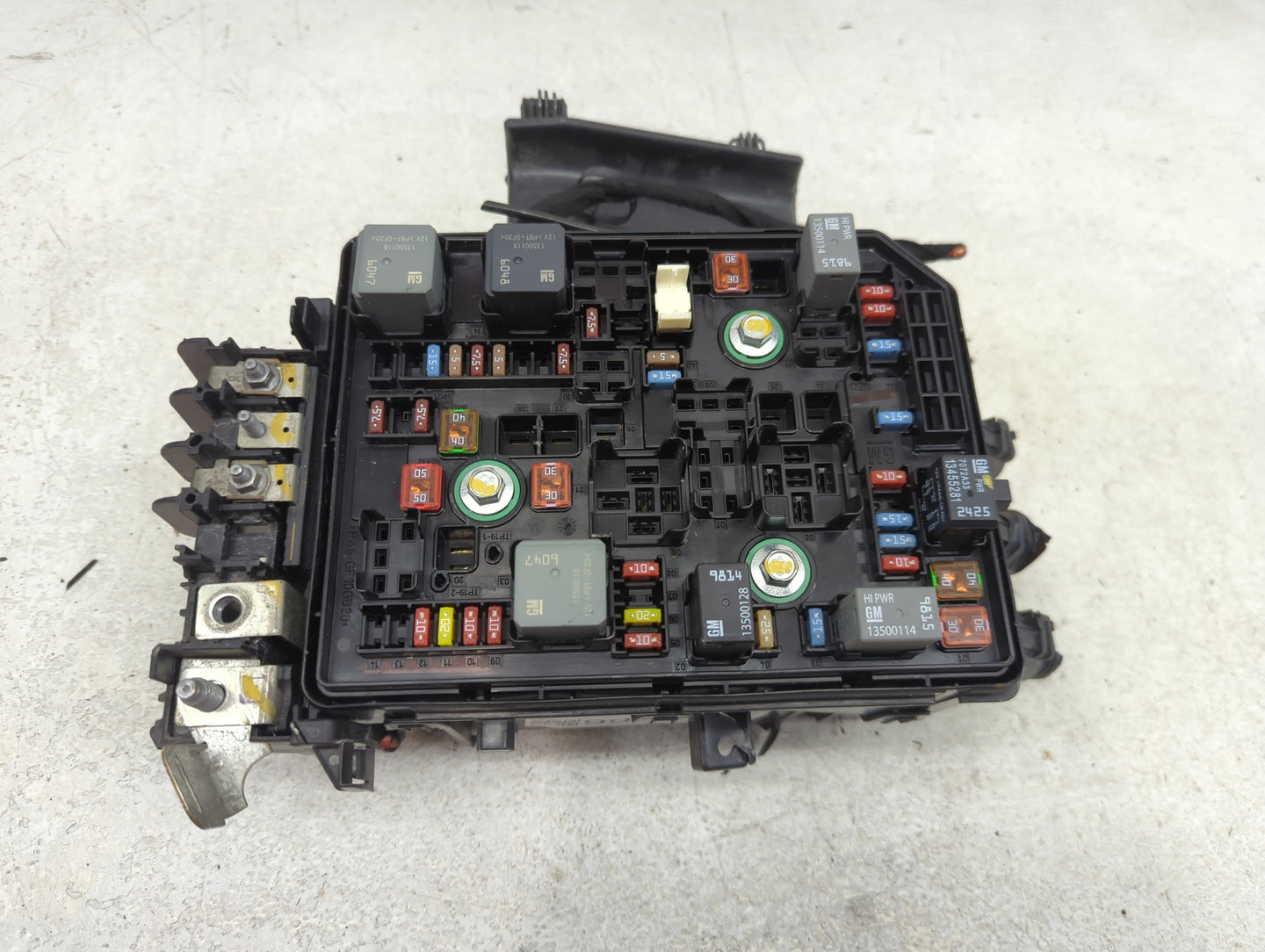 2016-2018 Chevrolet Cruze Fusebox Fuse Box Panel Relay Module P/N:42571924 Fits Fits 2016 2018 OEM Used Auto Parts - Oemused