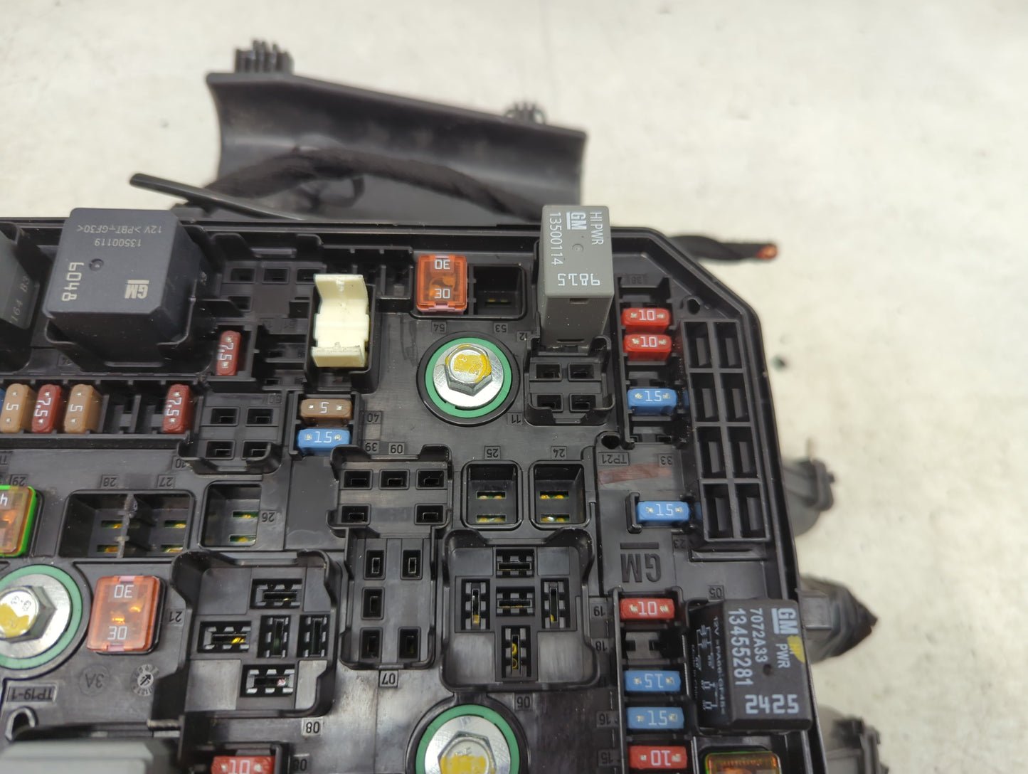 2016-2018 Chevrolet Cruze Fusebox Fuse Box Panel Relay Module P/N:42571924 Fits Fits 2016 2018 OEM Used Auto Parts - Oemused