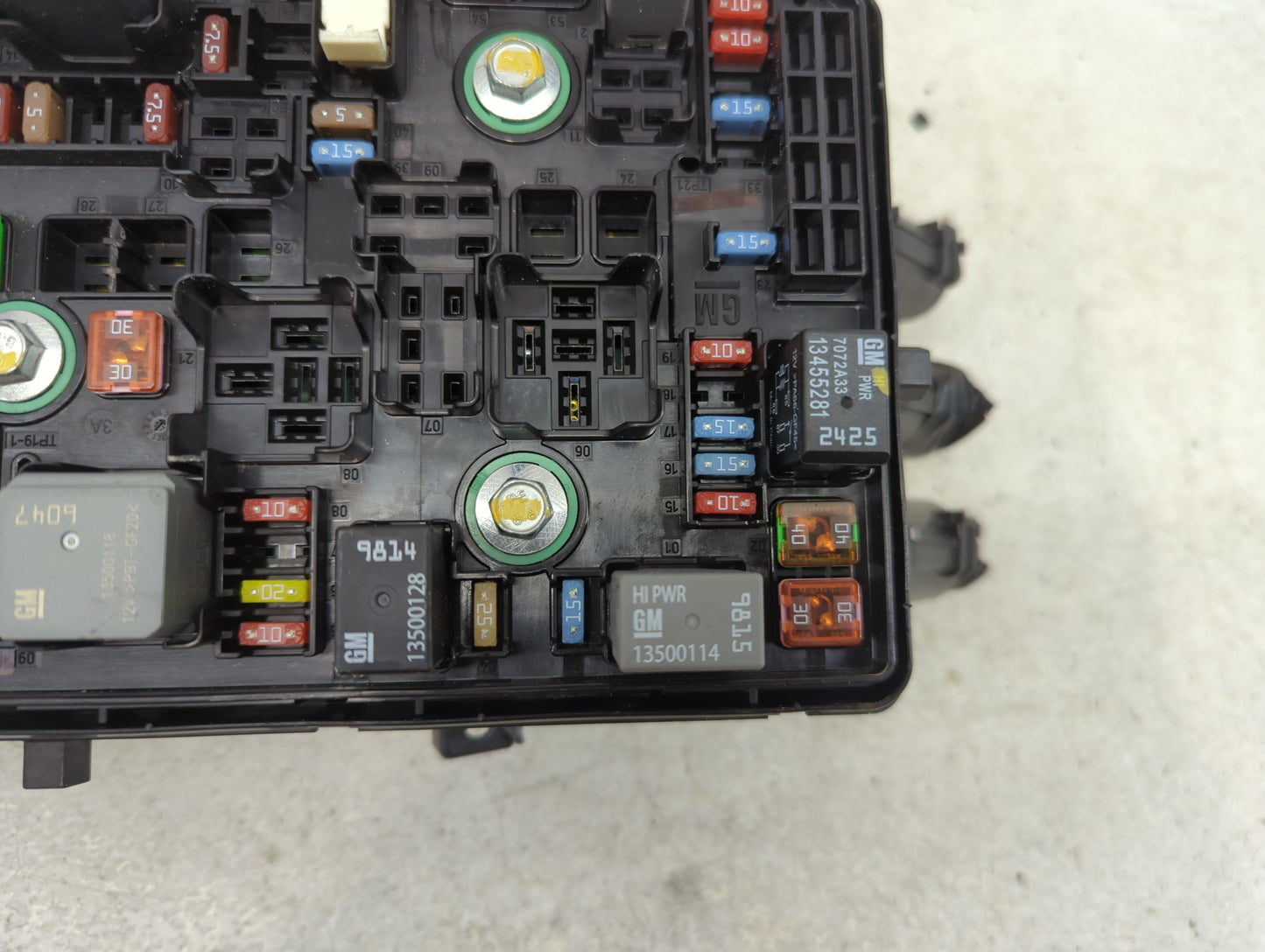2016-2018 Chevrolet Cruze Fusebox Fuse Box Panel Relay Module P/N:42571924 Fits Fits 2016 2018 OEM Used Auto Parts - Oemused