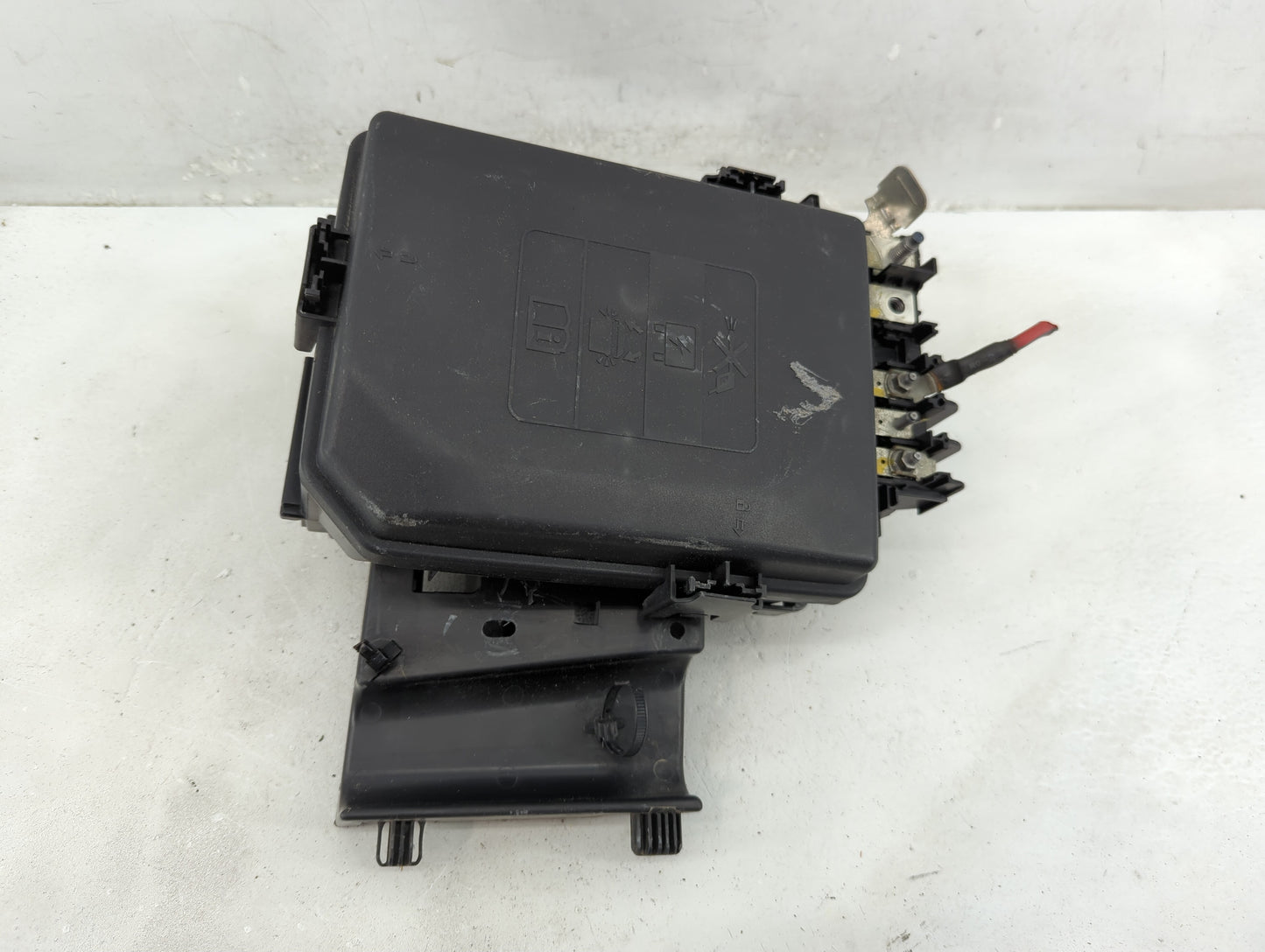 2016-2018 Chevrolet Cruze Fusebox Fuse Box Panel Relay Module P/N:42677673 Fits Fits 2016 2018 OEM Used Auto Parts - Oemused
