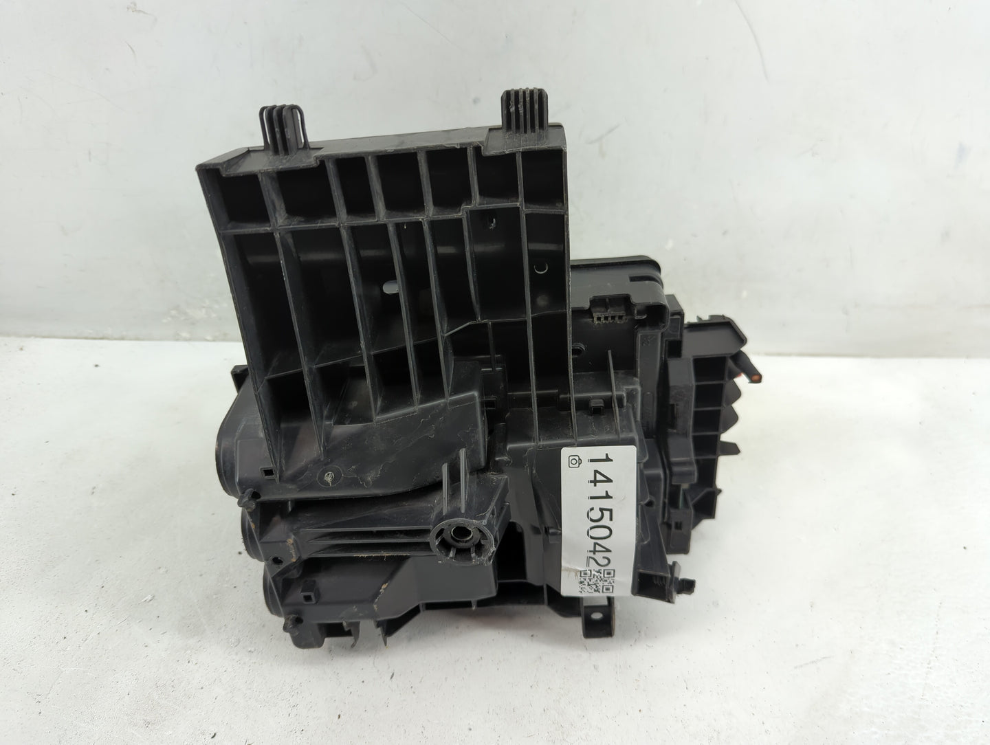 2016-2018 Chevrolet Cruze Fusebox Fuse Box Panel Relay Module P/N:42677673 Fits Fits 2016 2018 OEM Used Auto Parts - Oemused