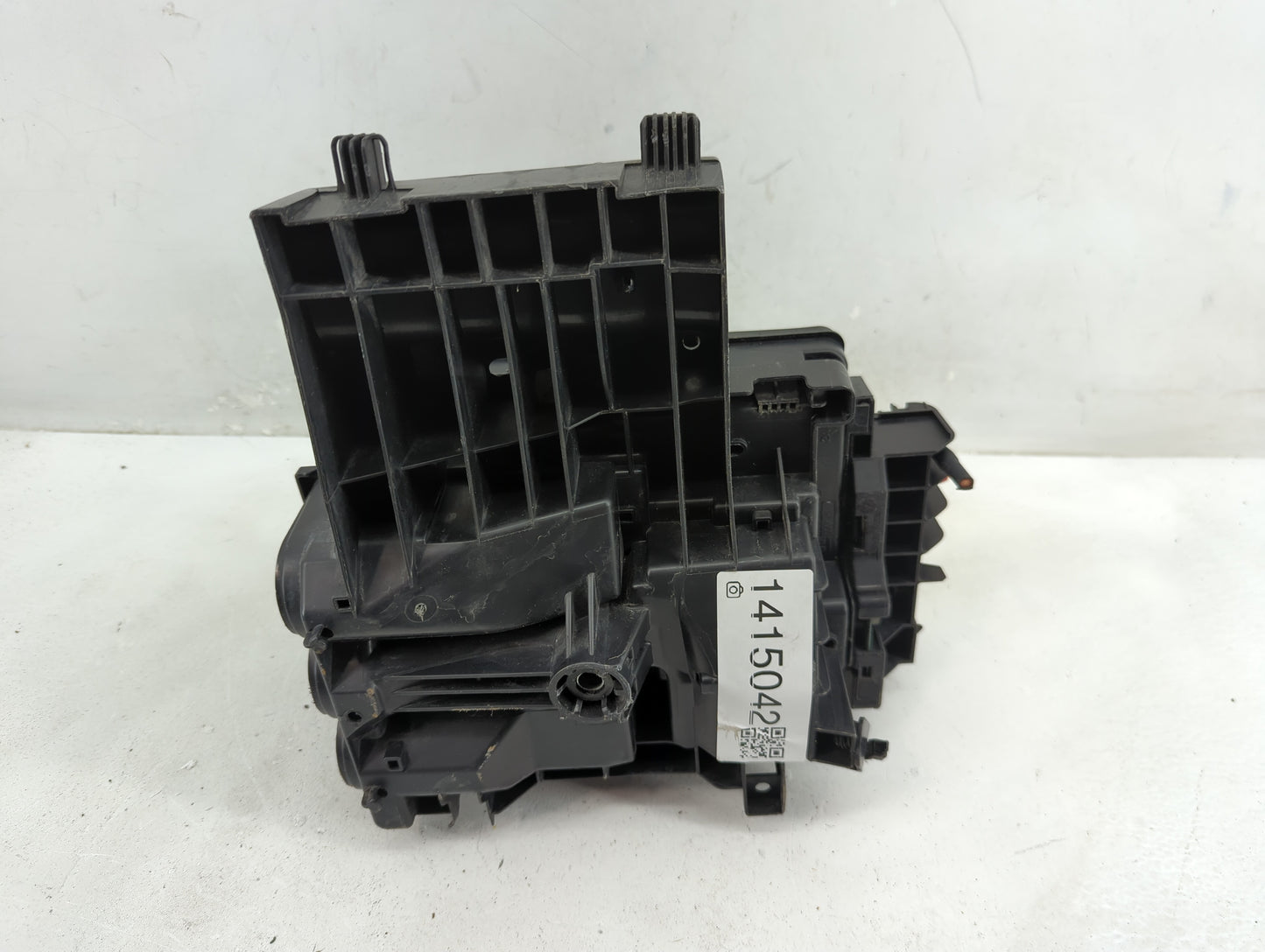 2016-2018 Chevrolet Cruze Fusebox Fuse Box Panel Relay Module P/N:42677673 Fits Fits 2016 2018 OEM Used Auto Parts - Oemused